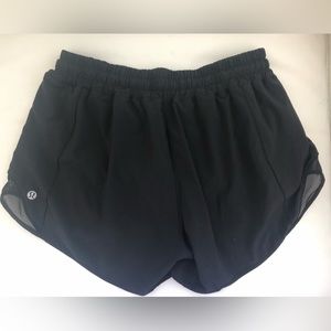 Lululemon Hotty Hot shorts size 10